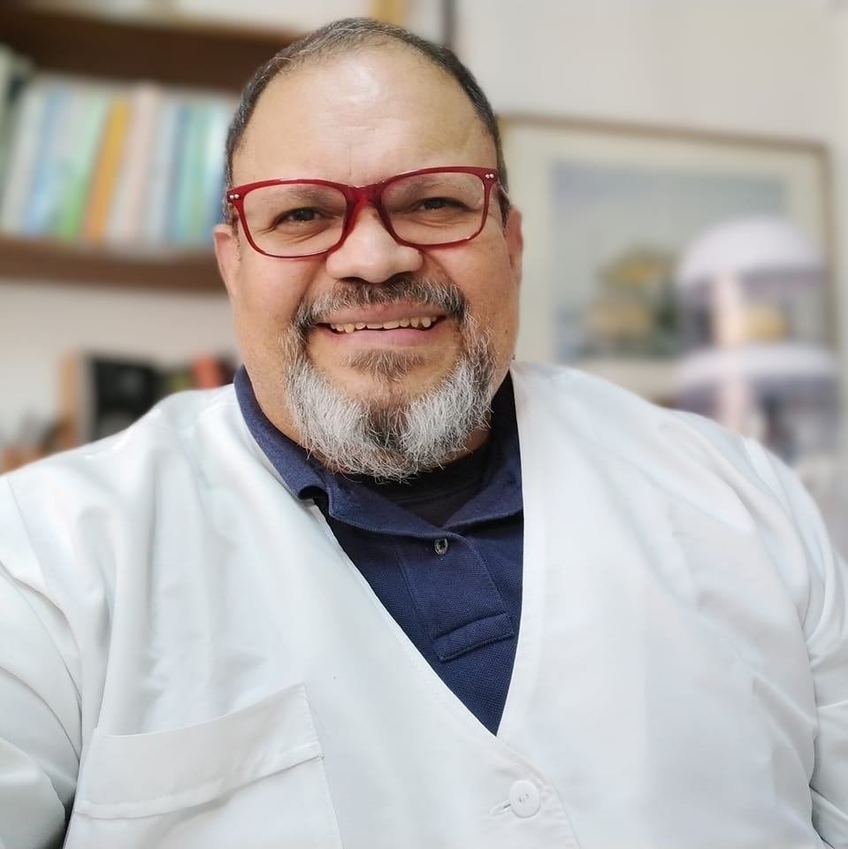 Dr Pedro Luis Estrada Médico especialista en terapEuticas Alternativas